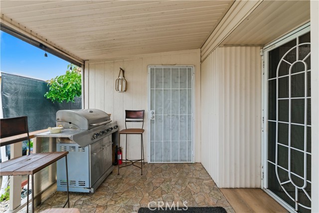 Detail Gallery Image 4 of 10 For 133 Colombo Ln, Tustin,  CA 92780 - 3 Beds | 2 Baths