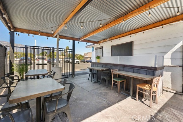 8111 Foothill Boulevard, Rancho Cucamonga CA: https://media.crmls.org/medias/26ef4157-eaab-431c-89de-b1c8454a7c1b.jpg