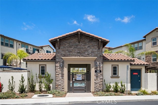 Image 36 of 51 For 242 Niebla Ln