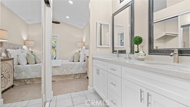 14981 Daisy Circle, Fontana CA: https://media.crmls.org/medias/26ef6dca-1b4e-481f-8664-b1cab7dbd4c1.jpg