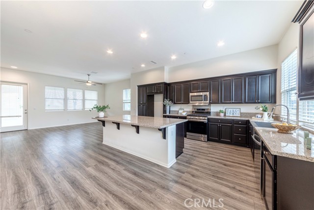 12438 Amesbury Circle, Whittier CA: https://media.crmls.org/medias/26ef7502-77b8-4668-8db4-ccd77b2fbef8.jpg