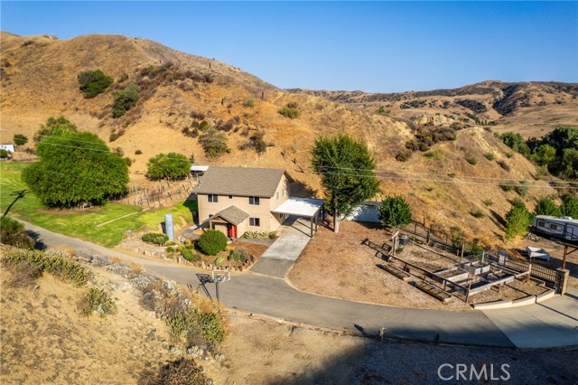 30300 Live Oak Canyon Road, Redlands CA: https://media.crmls.org/medias/26efa542-ec13-4051-b27f-4cd7807b1ee0.jpg