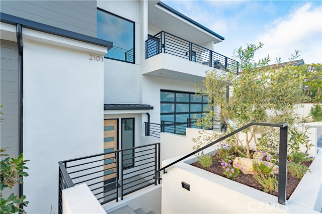 Detail Gallery Image 45 of 46 For 2101 Rockefeller Ln, Redondo Beach,  CA 90278 - 5 Beds | 4 Baths