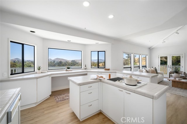 Detail Gallery Image 13 of 60 For 667 Hill St, San Luis Obispo,  CA 93405 - 4 Beds | 3/1 Baths