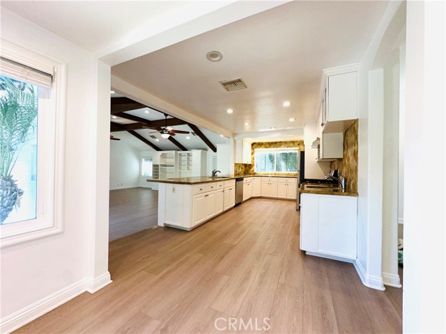 Detail Gallery Image 40 of 75 For 5148 Otis Ave, Tarzana,  CA 91356 - 4 Beds | 4 Baths