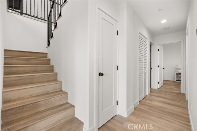 Detail Gallery Image 21 of 32 For 2391 Yorkshire Dr, Los Angeles,  CA 90065 - 3 Beds | 2/1 Baths