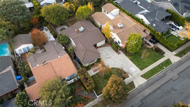5715 Norwich, Van Nuys CA: https://media.crmls.org/medias/26f2aad8-d9ec-4481-b67e-9ef5b575cba5.jpg