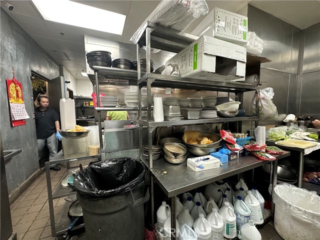 0 Valley View Blvd #101, Rosemead CA: https://media.crmls.org/medias/26f2fbe9-83ff-42e1-8207-a10f8c7dd2a6.jpg