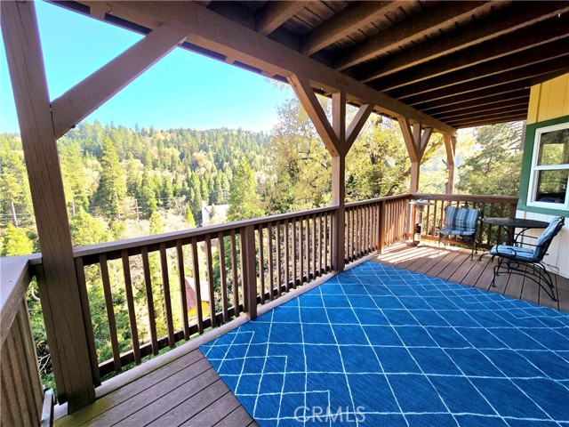 Detail Gallery Image 9 of 18 For 22337 Briarwood, Crestline,  CA 92325 - 4 Beds | 2/1 Baths