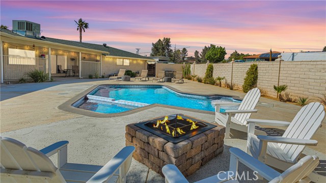 Detail Gallery Image 2 of 67 For 14585 Apple Valley Rd, Apple Valley,  CA 92307 - 3 Beds | 2 Baths