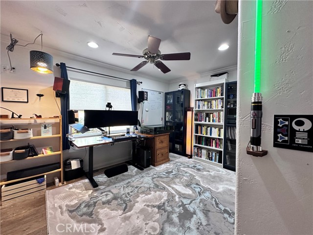 Detail Gallery Image 18 of 36 For 7326 Vanalden, Reseda,  CA 91335 - 3 Beds | 3 Baths