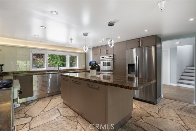 7670 Woodrow Wilson Drive, Los Angeles CA: https://media.crmls.org/medias/26f3b1ca-5fae-4543-beb9-f5fa3a0129de.jpg