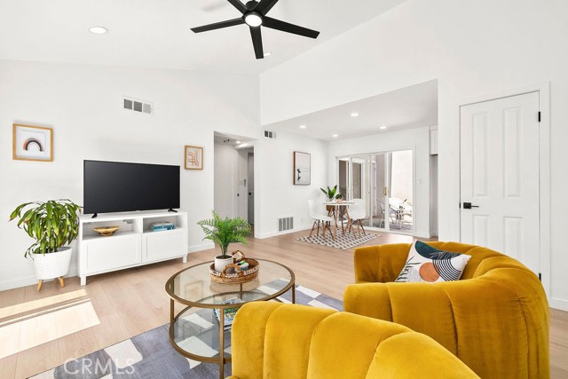 Detail Gallery Image 2 of 32 For 34036 Selva #109,  Dana Point,  CA 92629 - 2 Beds | 2 Baths