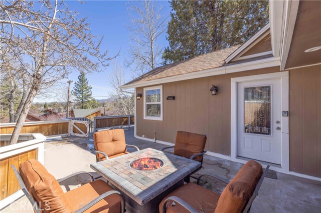 Detail Gallery Image 4 of 27 For 40177 Lakeview, Big Bear Lake,  CA 92315 - 3 Beds | 2 Baths