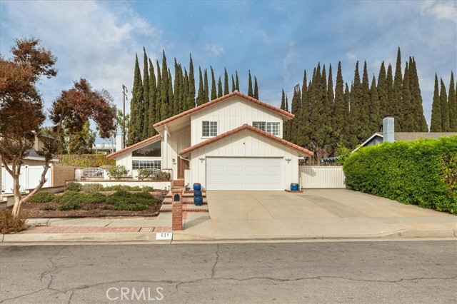 Detail Gallery Image 1 of 32 For 631 E Parkwood Ave, La Habra,  CA 90631 - 4 Beds | 3 Baths