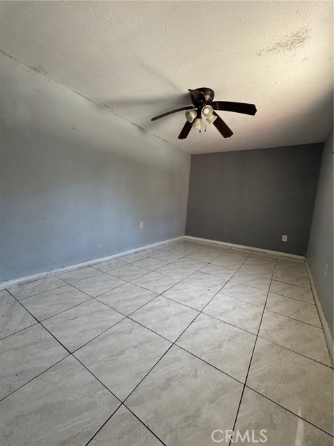 1442 E 76TH Place, Los Angeles CA: https://media.crmls.org/medias/26f68c0c-027f-4984-9596-79788ddc4e80.jpg