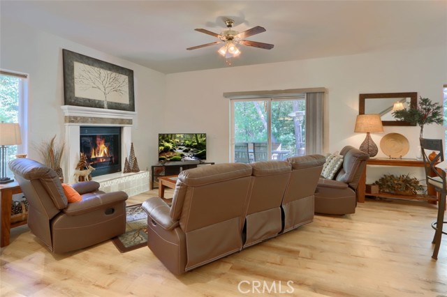 Detail Gallery Image 8 of 57 For 40507 Road 222 #102,  Bass Lake,  CA 93604 - 3 Beds | 2/1 Baths