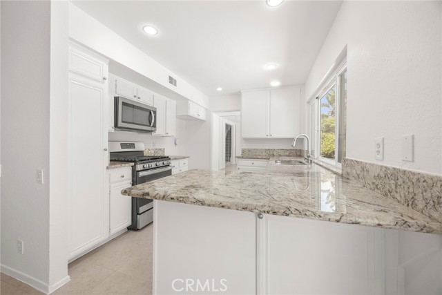 21792 Empanada, Mission Viejo CA: https://media.crmls.org/medias/26f7e0cc-0e04-40b9-9136-bf00e0df0a48.jpg