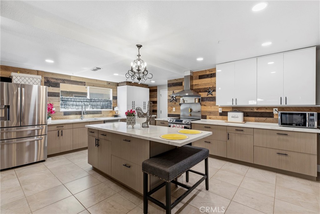 1149 River Bluff