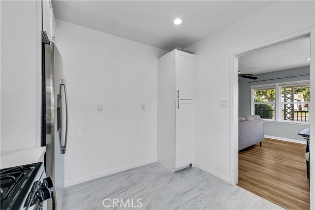 Detail Gallery Image 13 of 28 For 462 W Orange Grove, Pomona,  CA 91768 - 3 Beds | 2 Baths