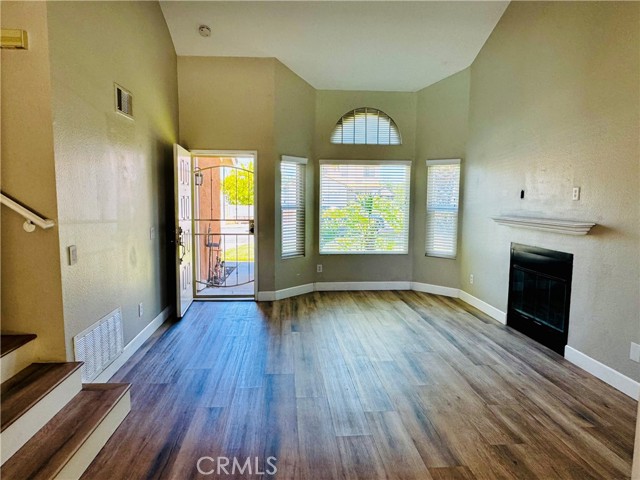 Detail Gallery Image 9 of 28 For 39780 Oak Cliff Dr, Temecula,  CA 92591 - 3 Beds | 2/1 Baths