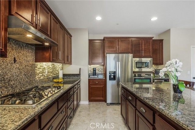 Detail Gallery Image 15 of 47 For 45844 Corte Mislanca, Temecula,  CA 92592 - 5 Beds | 3/1 Baths