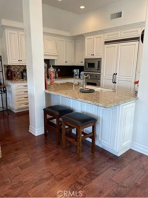 Detail Gallery Image 19 of 29 For 504 Avocado Ave, Corona Del Mar,  CA 92625 - 3 Beds | 3 Baths