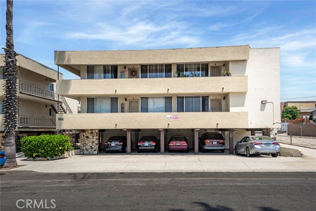 3430 Elm Avenue, Long Beach CA: https://media.crmls.org/medias/26fb13b2-47ec-4f52-a32a-c60003aa57e8.jpg