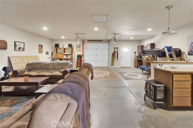 Detail Gallery Image 6 of 45 For 31542 Spinel, Lucerne Valley,  CA 92356 - 1 Beds | 1 Baths