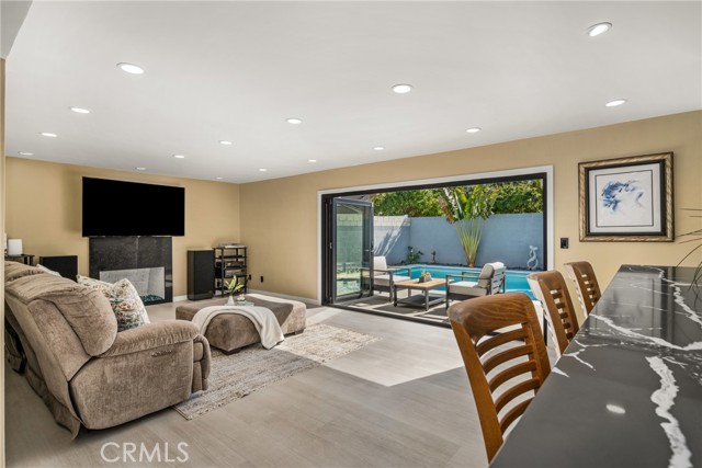 Detail Gallery Image 9 of 64 For 7830 E Ring, Long Beach,  CA 90808 - 4 Beds | 4 Baths
