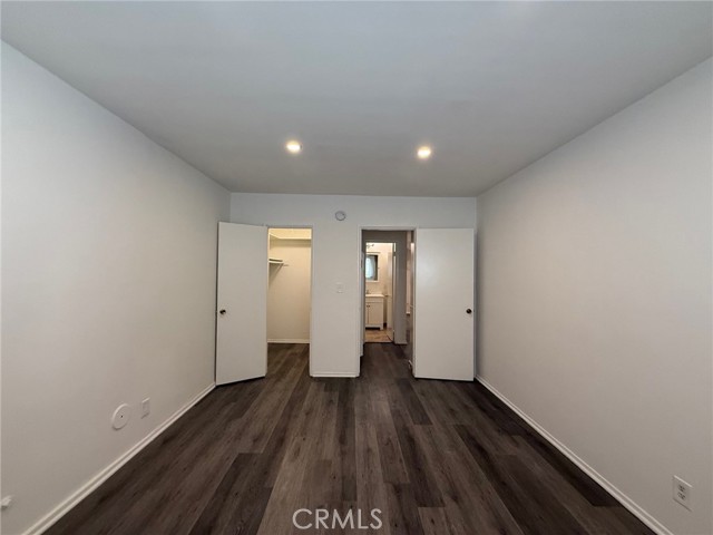 943 N Louise Street, Glendale CA: https://media.crmls.org/medias/26fc4522-36f7-45a4-ab31-265e9c79d65b.jpg
