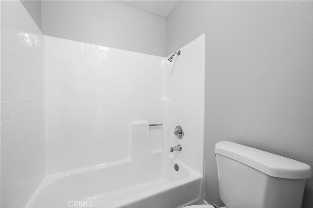 https://media.crmls.org/medias/26fc87a3-a712-4c4a-8b30-7bd790e6e0fe.jpg?preset=X-Large