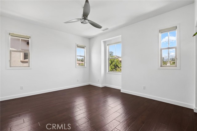 12 Gardenia, Lake Forest CA: https://media.crmls.org/medias/26fceff9-0c14-432d-b66a-89bbf9b51e39.jpg