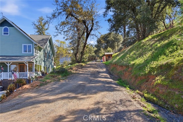 Detail Gallery Image 11 of 49 For 5769 Clouds Rest, Mariposa,  CA 95338 - 4 Beds | 2/1 Baths