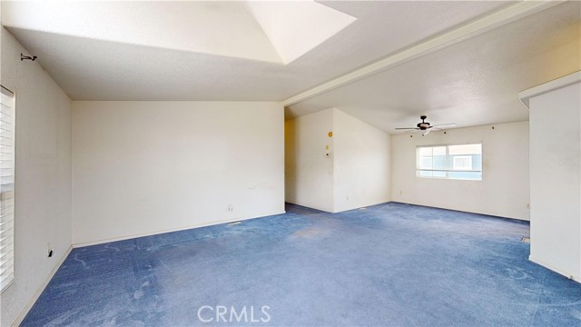 Detail Gallery Image 9 of 37 For 3595 Santa Fe Ave #209,  Long Beach,  CA 90810 - 3 Beds | 2 Baths