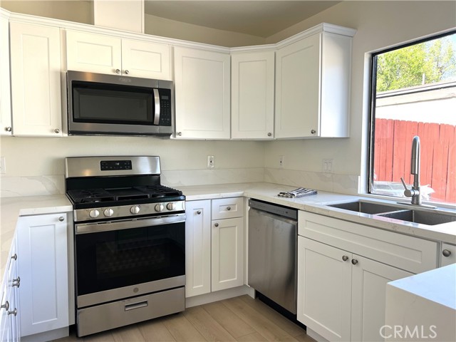 Detail Gallery Image 6 of 23 For 18946 E Berrytree, Orange,  CA 92869 - 4 Beds | 2 Baths