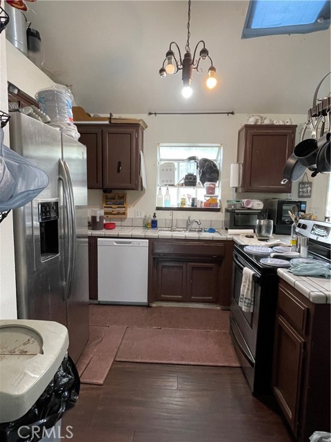 22510 Eagle Way, Tehachapi CA: https://media.crmls.org/medias/26fdc805-d4d5-4066-87c2-9dc28623f3a3.jpg