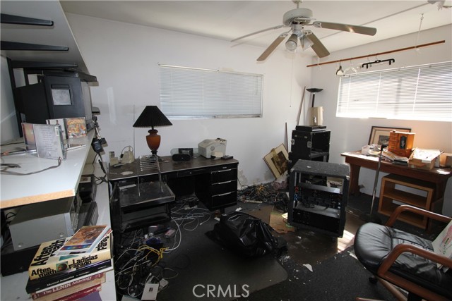 Detail Gallery Image 11 of 16 For 3360 Halderman, Los Angeles,  CA 90066 - 3 Beds | 2 Baths