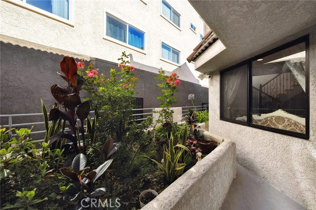 301 W Loraine Street, Glendale CA: https://media.crmls.org/medias/26fe4376-2fb9-49de-88e4-a5173c87e784.jpg