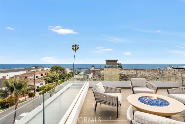Detail Gallery Image 52 of 61 For 221 Heliotrope Ave, Corona Del Mar,  CA 92625 - 4 Beds | 5/1 Baths