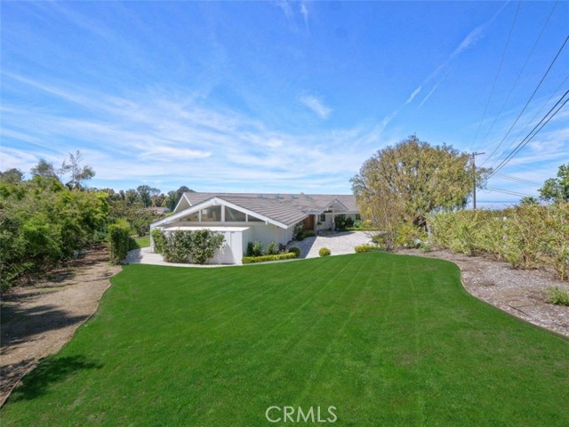2 El Concho Lane, Rolling Hills CA: https://media.crmls.org/medias/26fe9906-92b2-432e-b624-1912431ffc5c.jpg