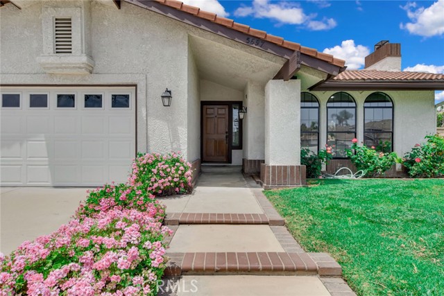 5697 Los Robles, La Verne CA: https://media.crmls.org/medias/26ff2e38-4654-47d1-9772-41364d08a902.jpg