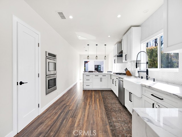 Detail Gallery Image 9 of 20 For 11260 Blix St, North Hollywood,  CA 91602 - 3 Beds | 2 Baths