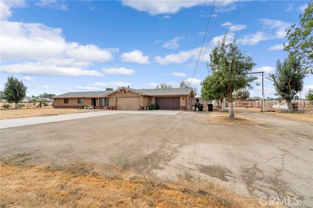 Detail Gallery Image 2 of 25 For 30550 Avenue 20 1/2, Madera,  CA 93638 - 3 Beds | 2 Baths