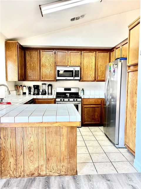 9221 Coulter Court, Bakersfield, CA, 93311 9221 Coulter Court, Bakersfield, CA, 93311