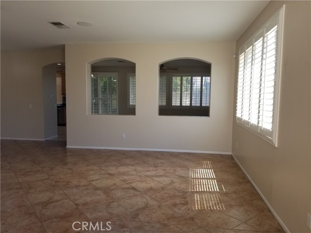 7533 Morning Crest Place, Rancho Cucamonga CA: https://media.crmls.org/medias/2700ae1a-eb7b-409f-af95-e713afc60396.jpg