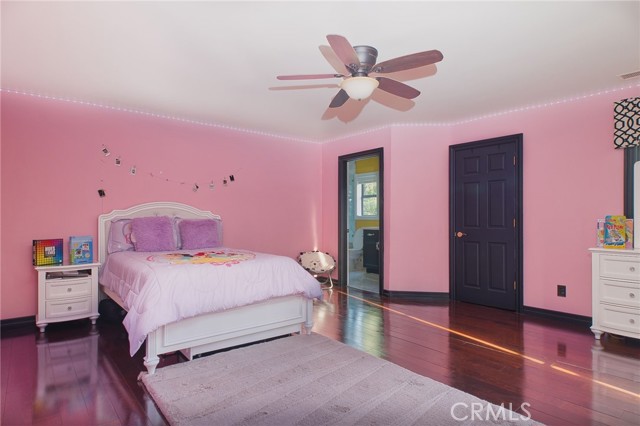 948 Peninsula Avenue, Claremont CA: https://media.crmls.org/medias/27013b43-abd0-4eb9-916a-7c7397f4a9e7.jpg