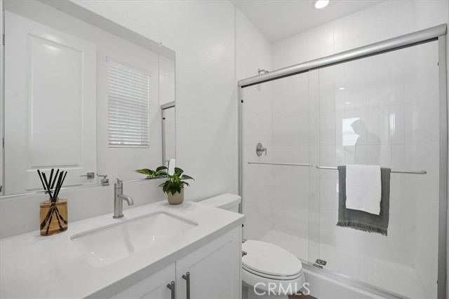 Detail Gallery Image 10 of 48 For 2380 Haley Point Drive #104,  Ventura,  CA 93003 - 4 Beds | 3/1 Baths