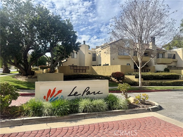 Detail Gallery Image 27 of 32 For 13096 Le Parc #92,  Chino Hills,  CA 91709 - 2 Beds | 2/1 Baths