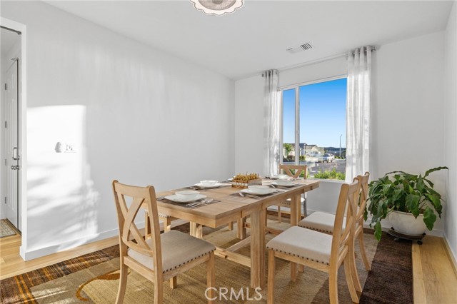 Detail Gallery Image 19 of 51 For 7702 Canyon Trail Ave, Bakersfield,  CA 93313 - 4 Beds | 2/1 Baths